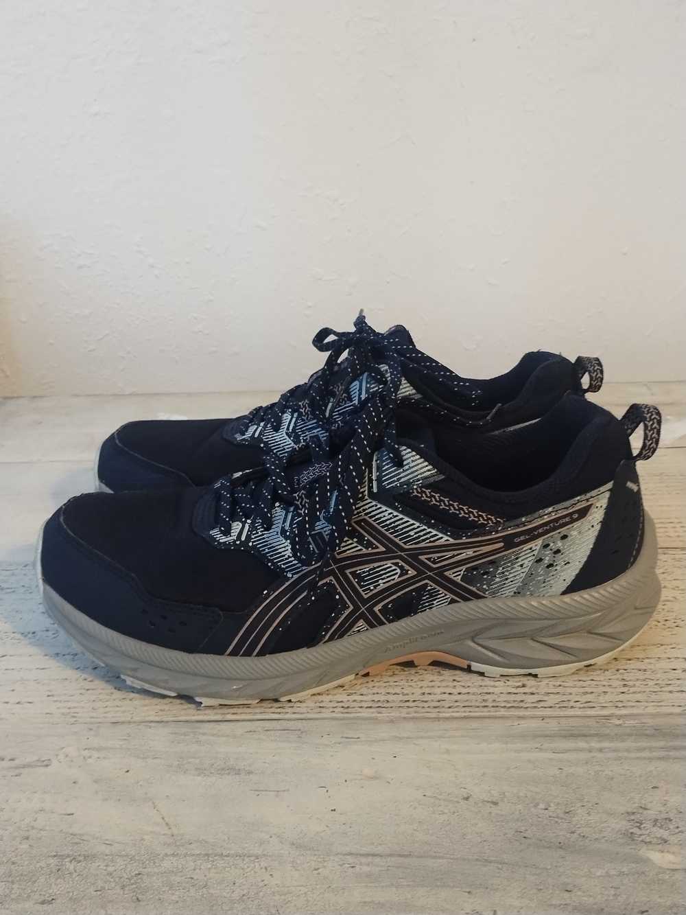 ASICS Gel-Venture 9/ Women's Size 10 Navy Blue Gray Trail Running Shoes 1012B313
